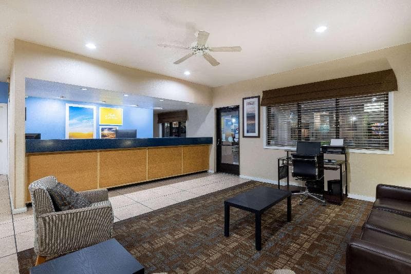 Days Inn By Wyndham Roswell 5