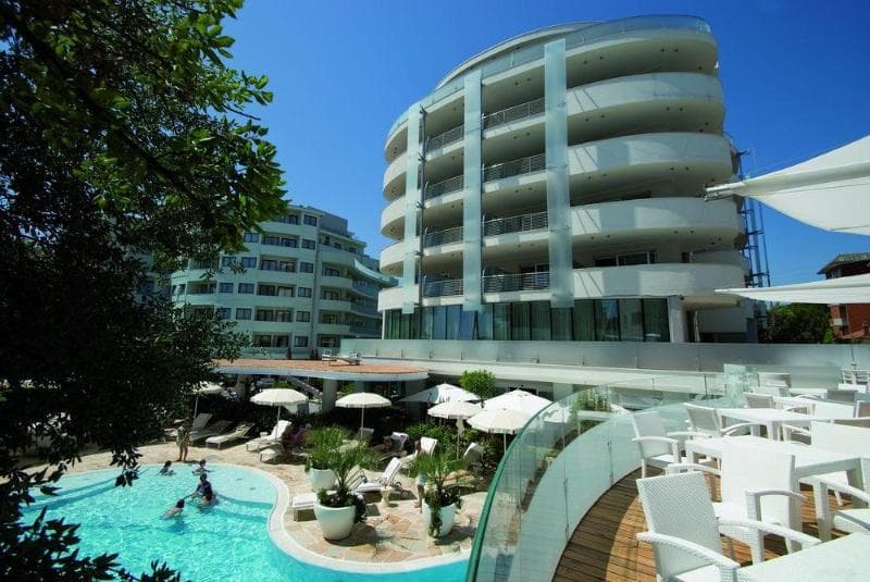 Premier & Suites 2
