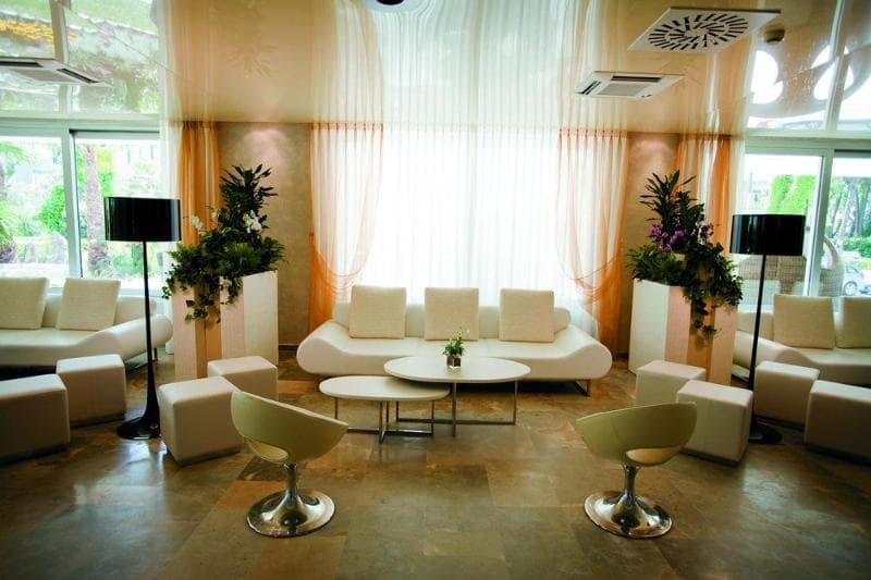 Premier & Suites 4