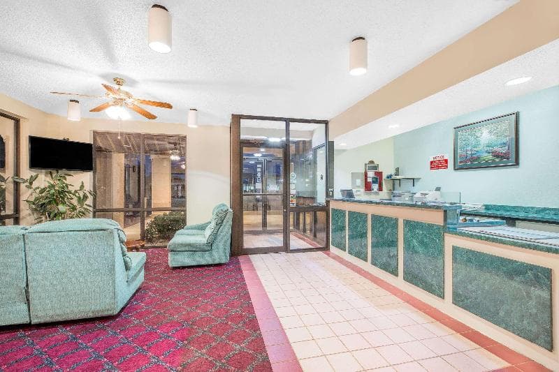 Days Inn By Wyndham N Little Rock East 4
