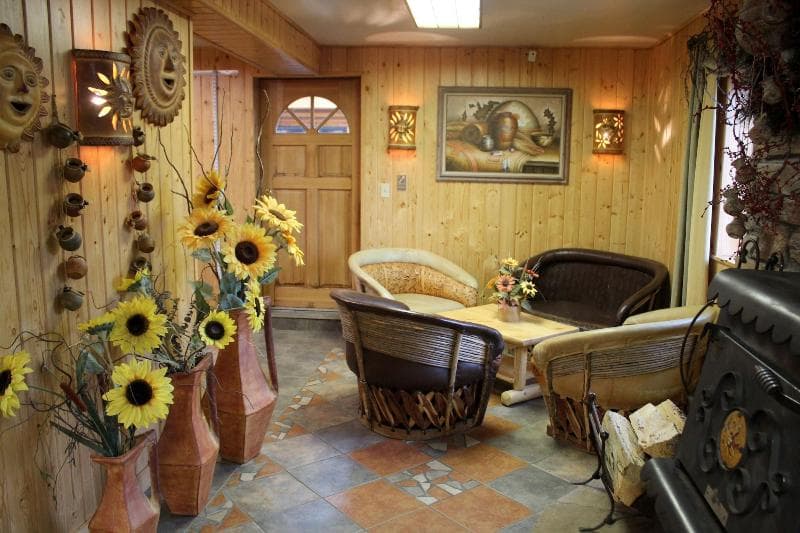 Spirit Lake Lodge main