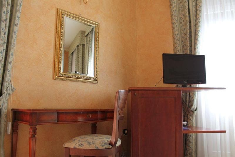 Hotel Lungomare 5