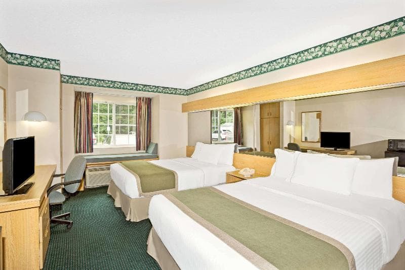 Microtel Inn & Suites By Wyndham Raleigh Durham Airport 5