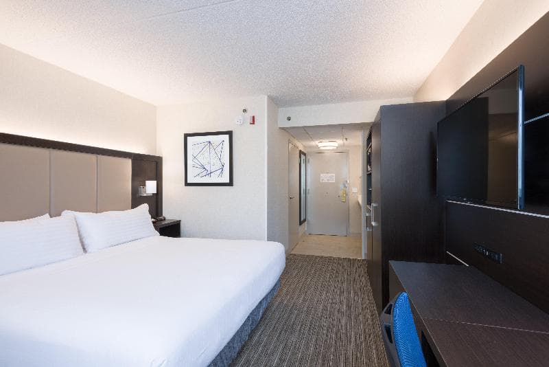 Holiday Inn Express Ramsey-Mahwah 3
