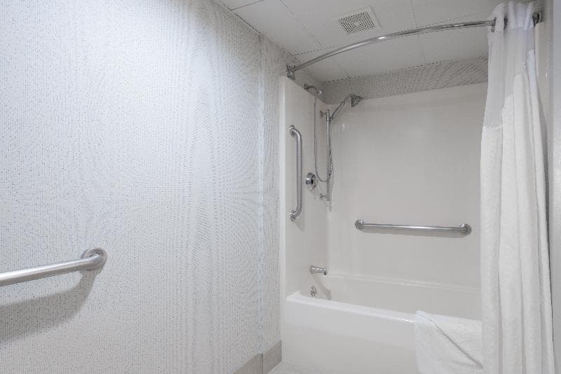 Holiday Inn Express Ramsey-Mahwah 5