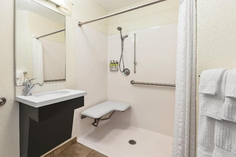 Candlewood Suites Rocky Mount 4