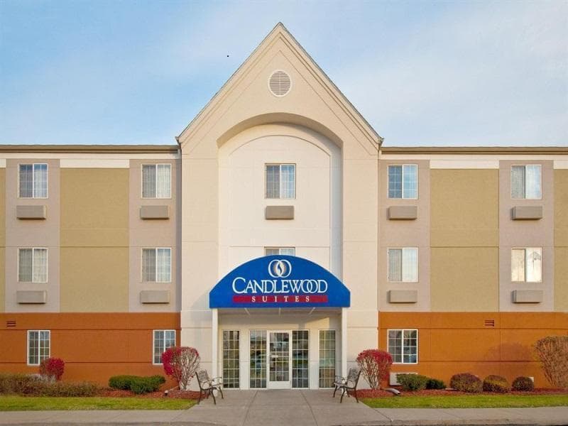 Candlewood Suites Rockford 5