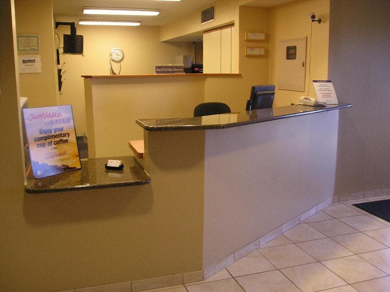 Candlewood Suites Rockford 4
