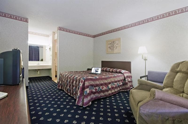 Americas Best Value Inn And Suites Dalton 4