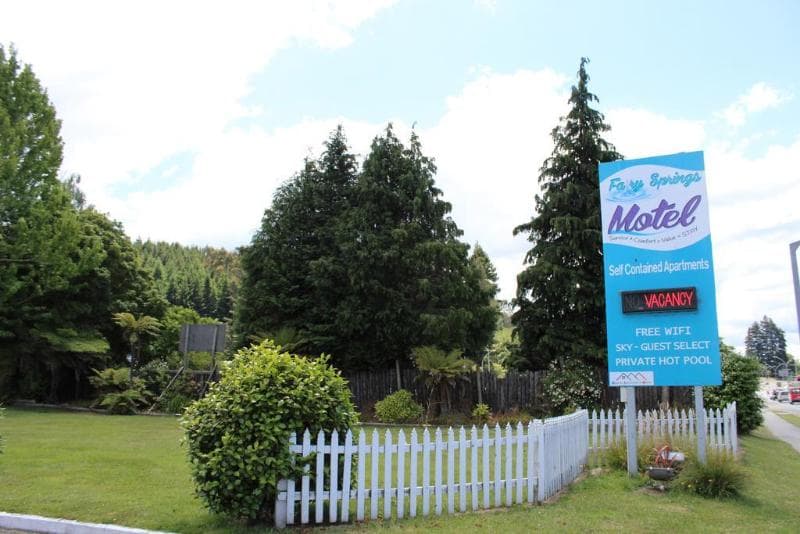 Fairy Springs Motel 3