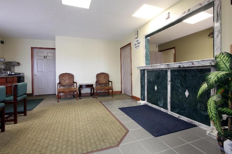 Americas Best Value Inn Cabot 2