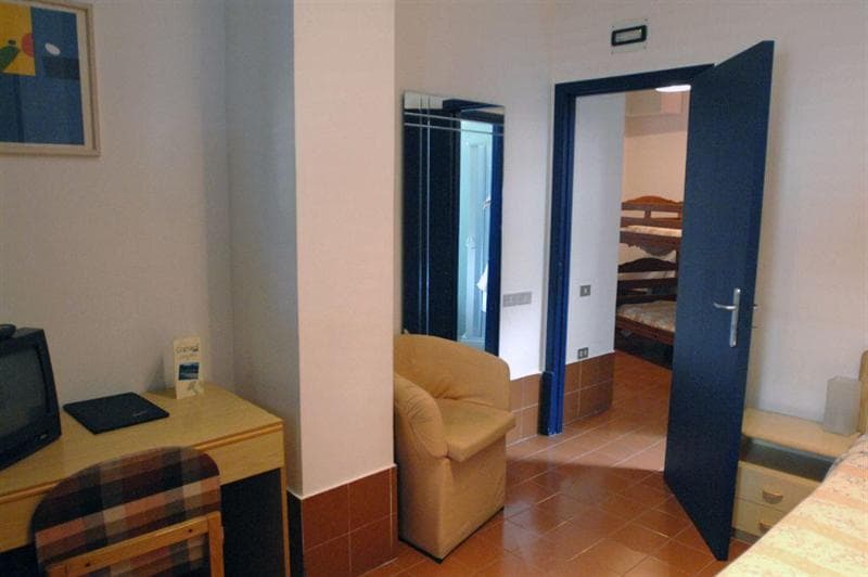 Hotel Caporal main