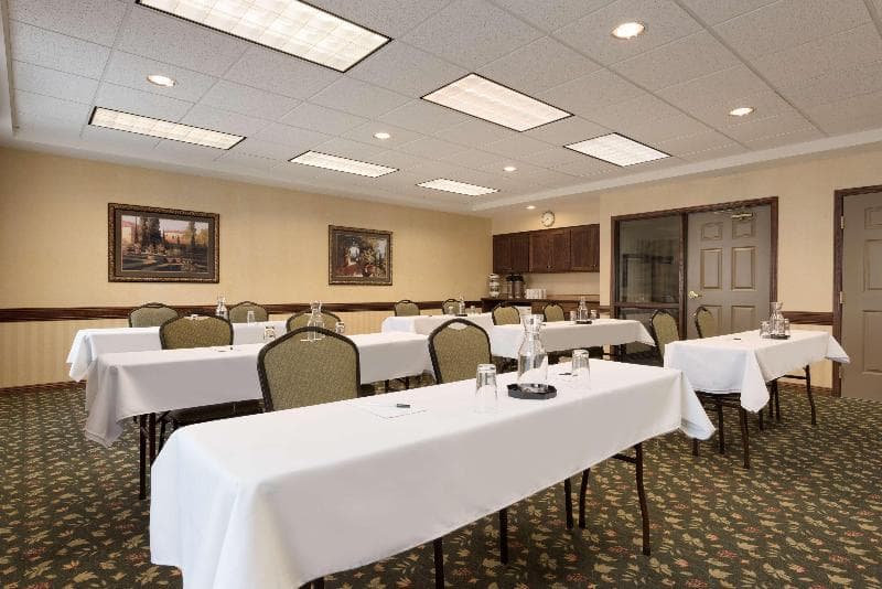 Country Inn & Suites By Radisson, St. Cloud East, Mn photo 1
