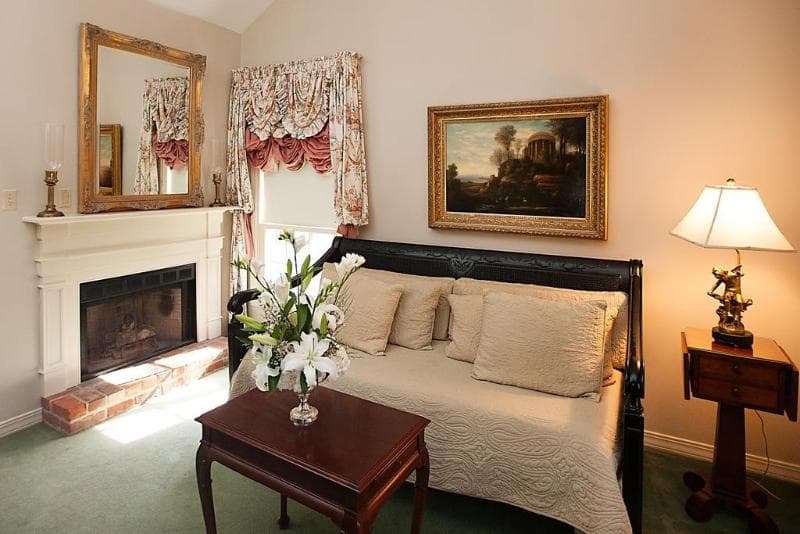 Monmouth Historic Inn 5