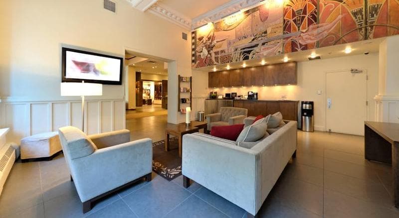 Hotel 71 5