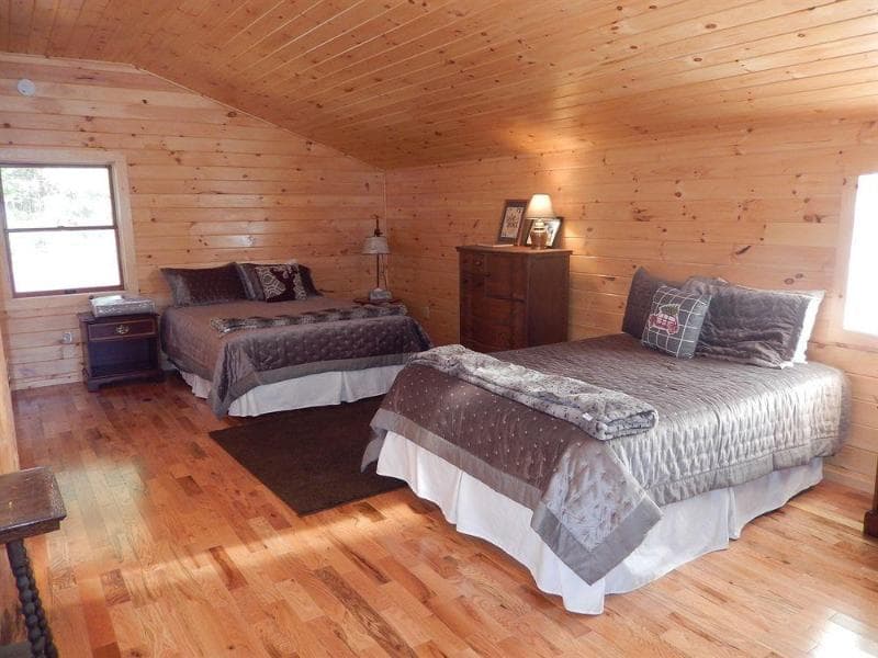 Kiwassa Lake Bed & Breakfast And Cabins 4