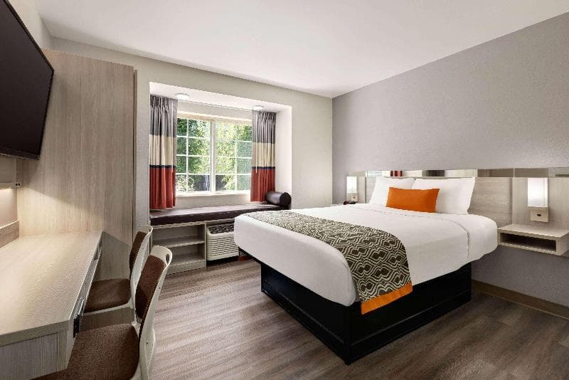 Microtel Inn & Suites by Wyndham Raleigh photo 1