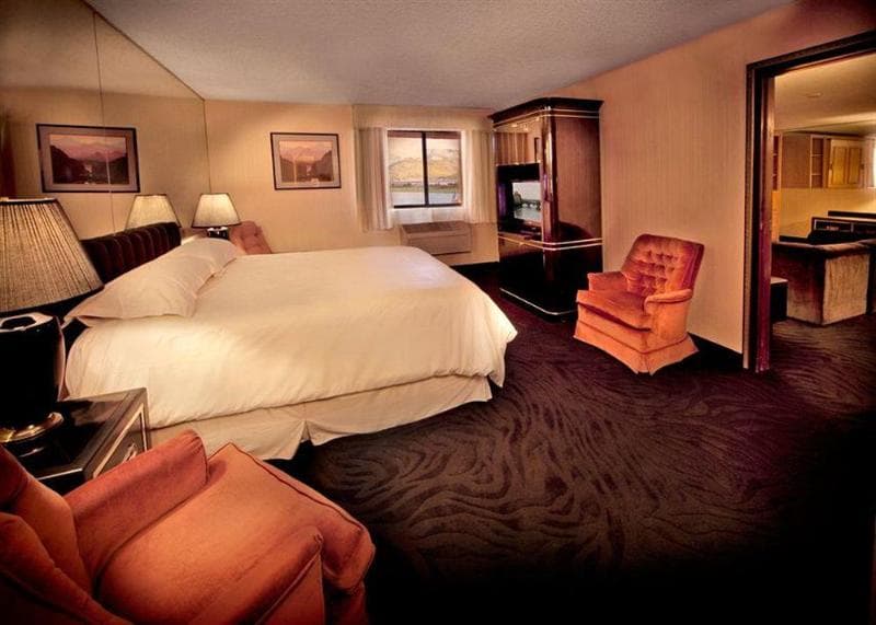 Western Village Inn & Casino At The Marina 4