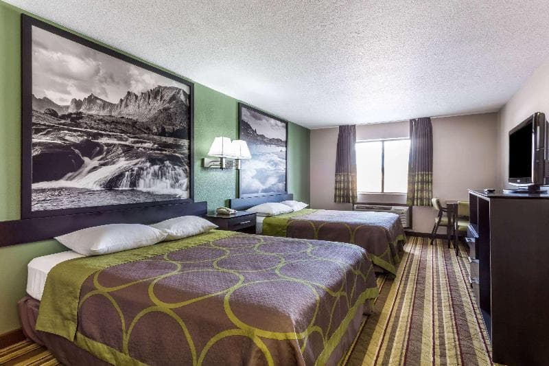 Super 8 By Wyndham Rock Springs 3