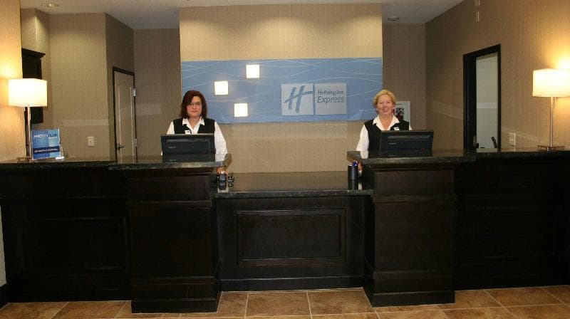 Holiday Inn Express Arkadelphia - Caddo Valley 5
