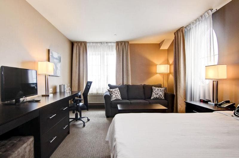 Imperia Hotel And Suites 3