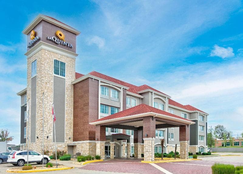 La Quinta Inn & Suites Bryant 4