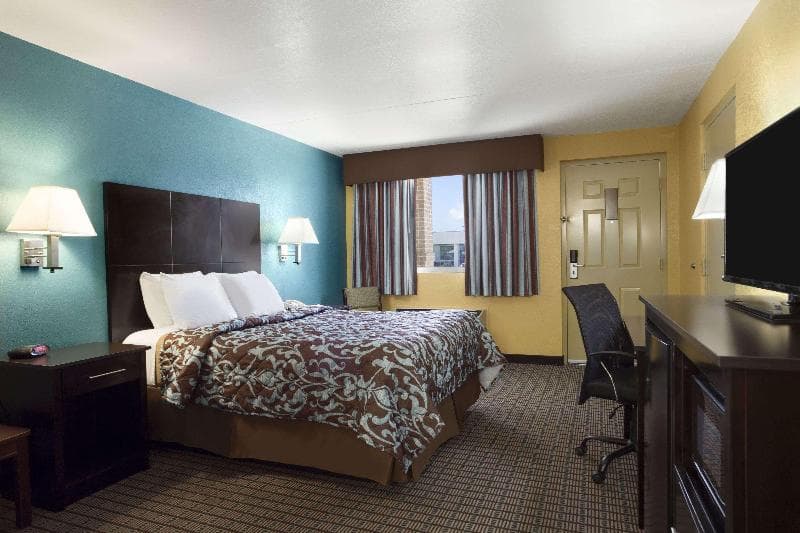 Days Inn by Wyndham Conway 4