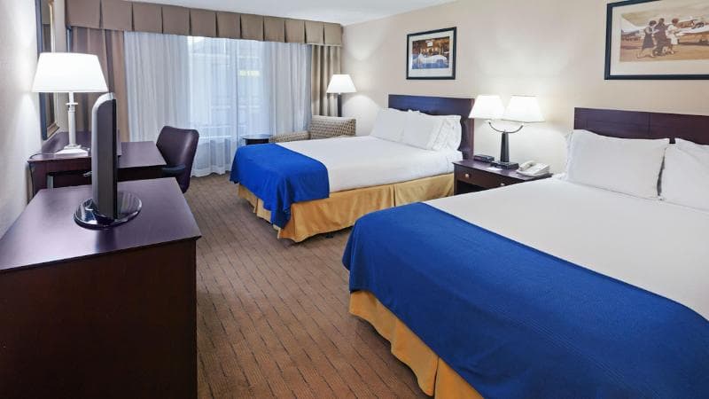 Holiday Inn Express Little Rock-Airport 3
