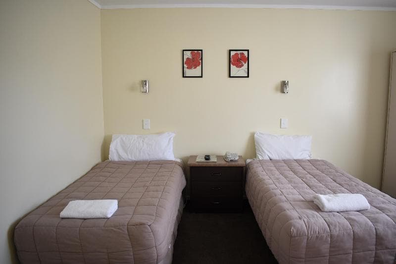 Devonwood Motel 5