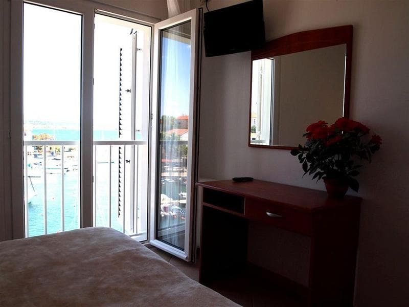 Adria 3