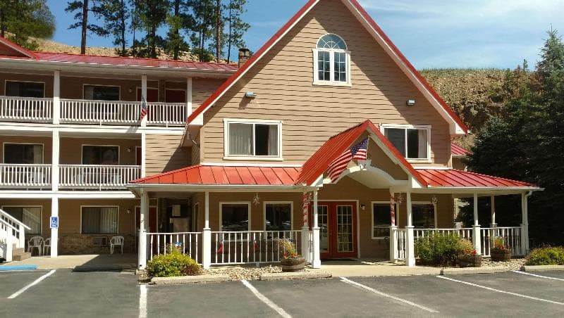Keystone Boardwalk Inn & Suites 3
