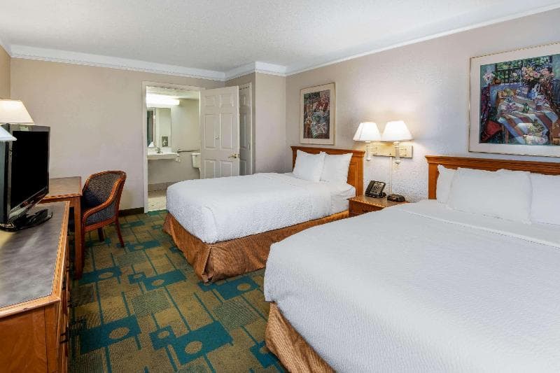 La Quinta Inn by Wyndham San Antonio Vance Jackson photo 1