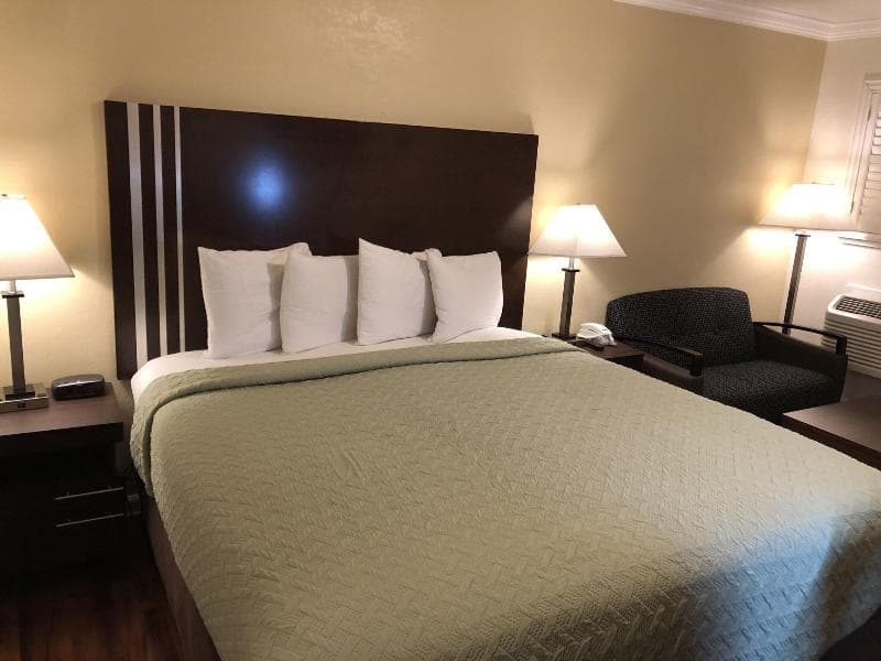 Lombard Plaza Motel 4