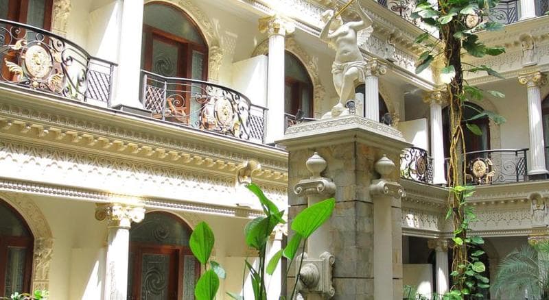The Grand Palace 4
