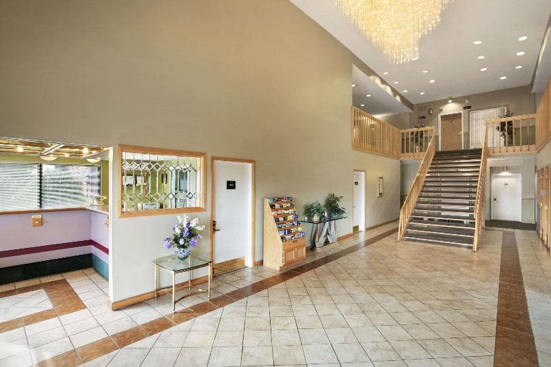 Super 8 By Wyndham Columbia City 5