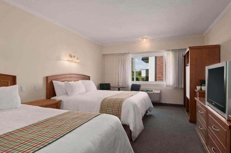 Travelodge By Wyndham Kamloops photo 1