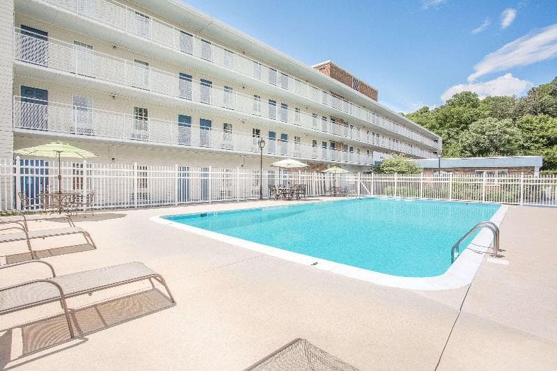 Howard Johnson By Wyndham Staunton 2