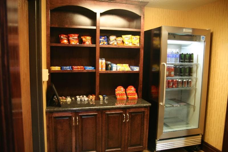 Best Western Plus Midwest Inn & Suites 3