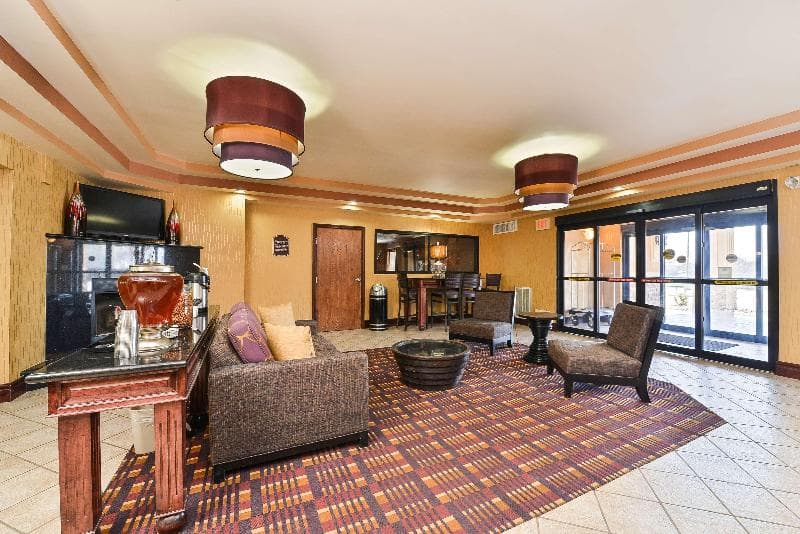 Best Western Plus Midwest Inn & Suites 5