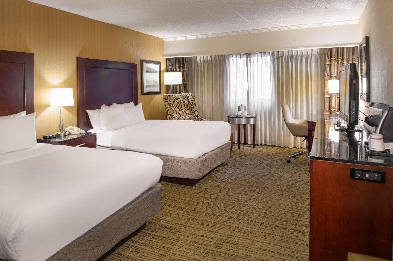 Crowne Plaza St. Louis Airport 2