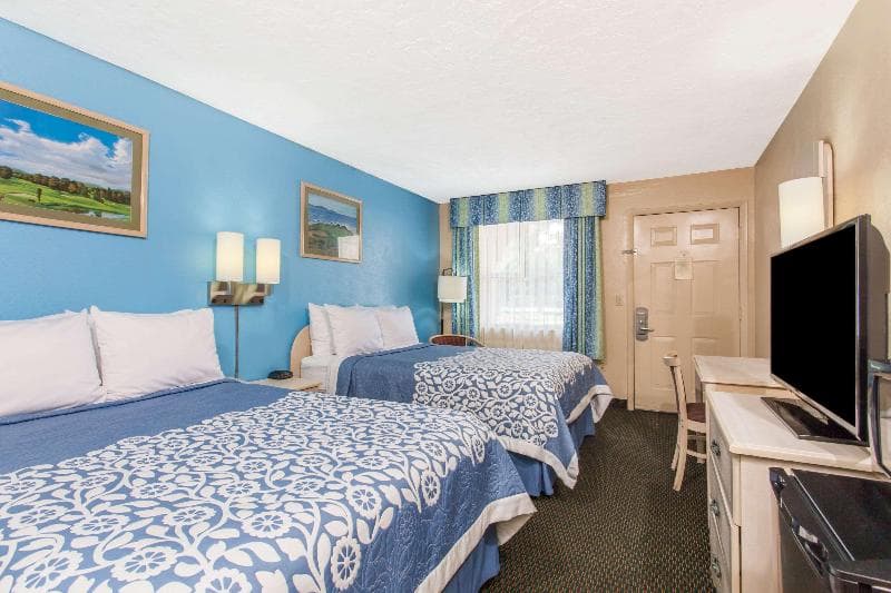 Days Inn By Wyndham Bradenton I-75 2