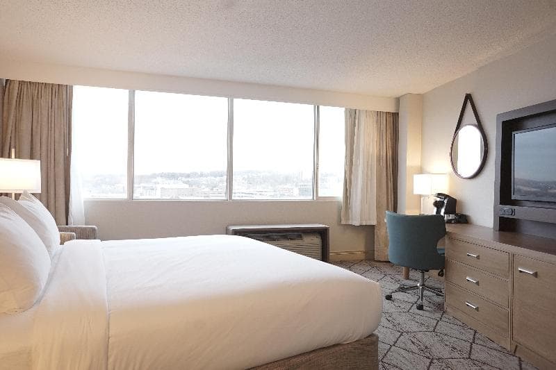Crowne Plaza Syracuse 5