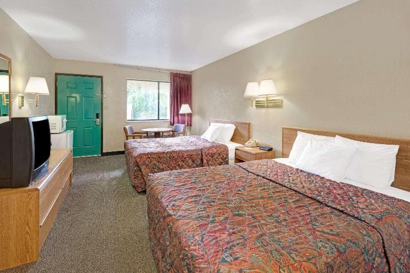 Days Inn By Wyndham Espanola 5
