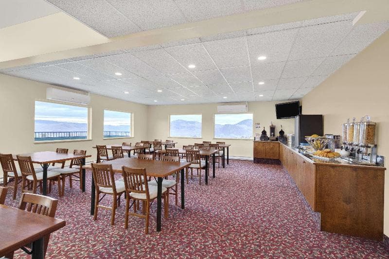 Days Inn by Wyndham Kamloops photo 1