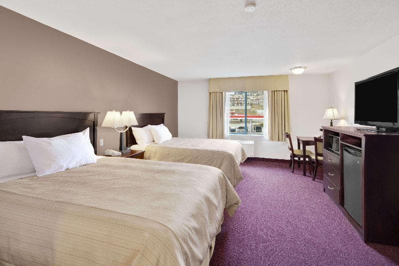 Days Inn by Wyndham Kamloops 2