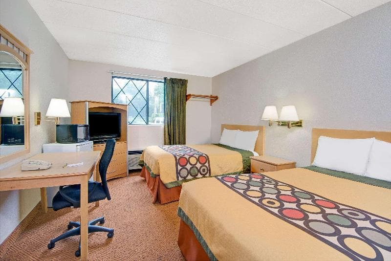 Super 8 by Wyndham Stamford/New York City Area 1