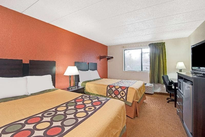 Super 8 by Wyndham Stamford/New York City Area 4