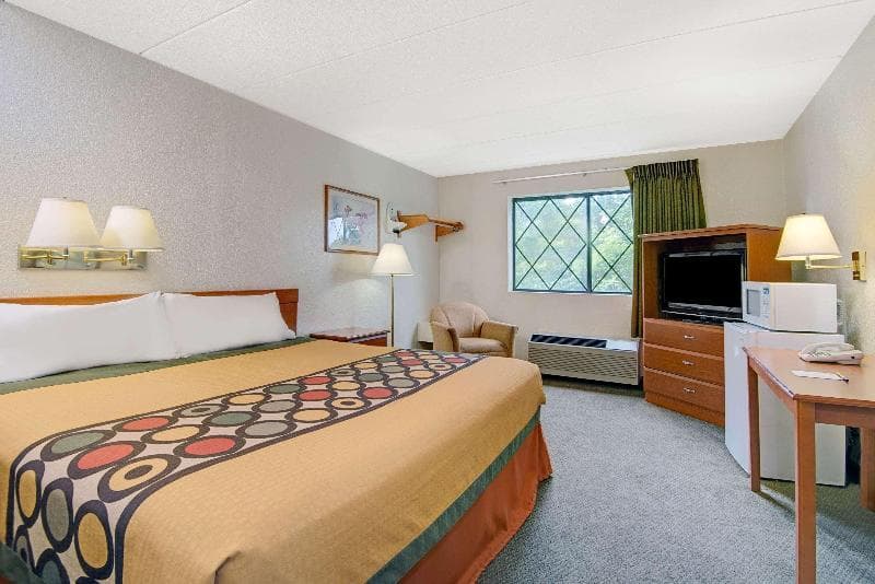 Super 8 by Wyndham Stamford/New York City Area 5