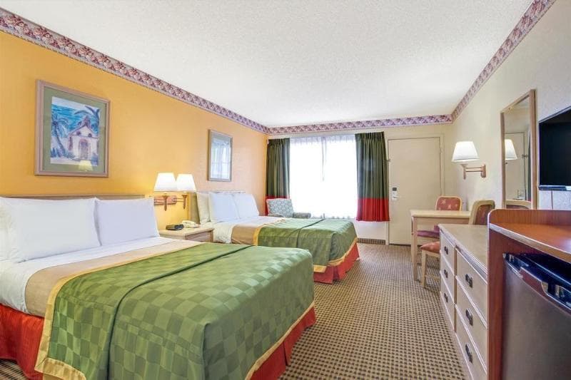 Surestay By Best Western Sarasota Lido Beach 5