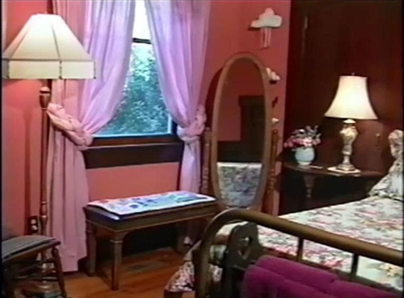 Hollyhock Country House main